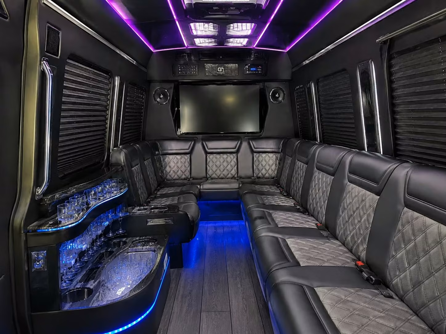 corporate airport shuttle services for olathe and johnson county businesses